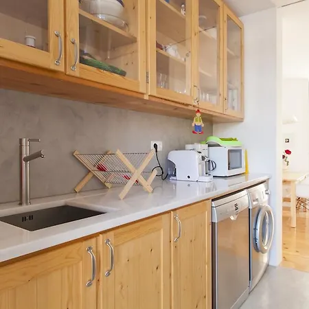 Bairrus - Graca Lisboa